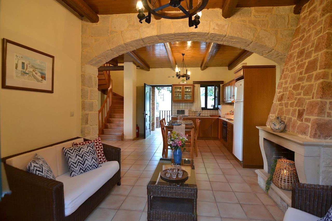 Christina Villas- Minoan Inland Pentamodi ภายนอก รูปภาพ